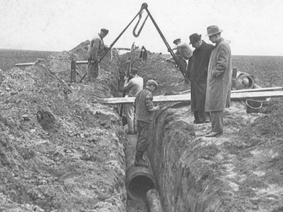 Eine Rohrverlegung aus dem Jahr 1959